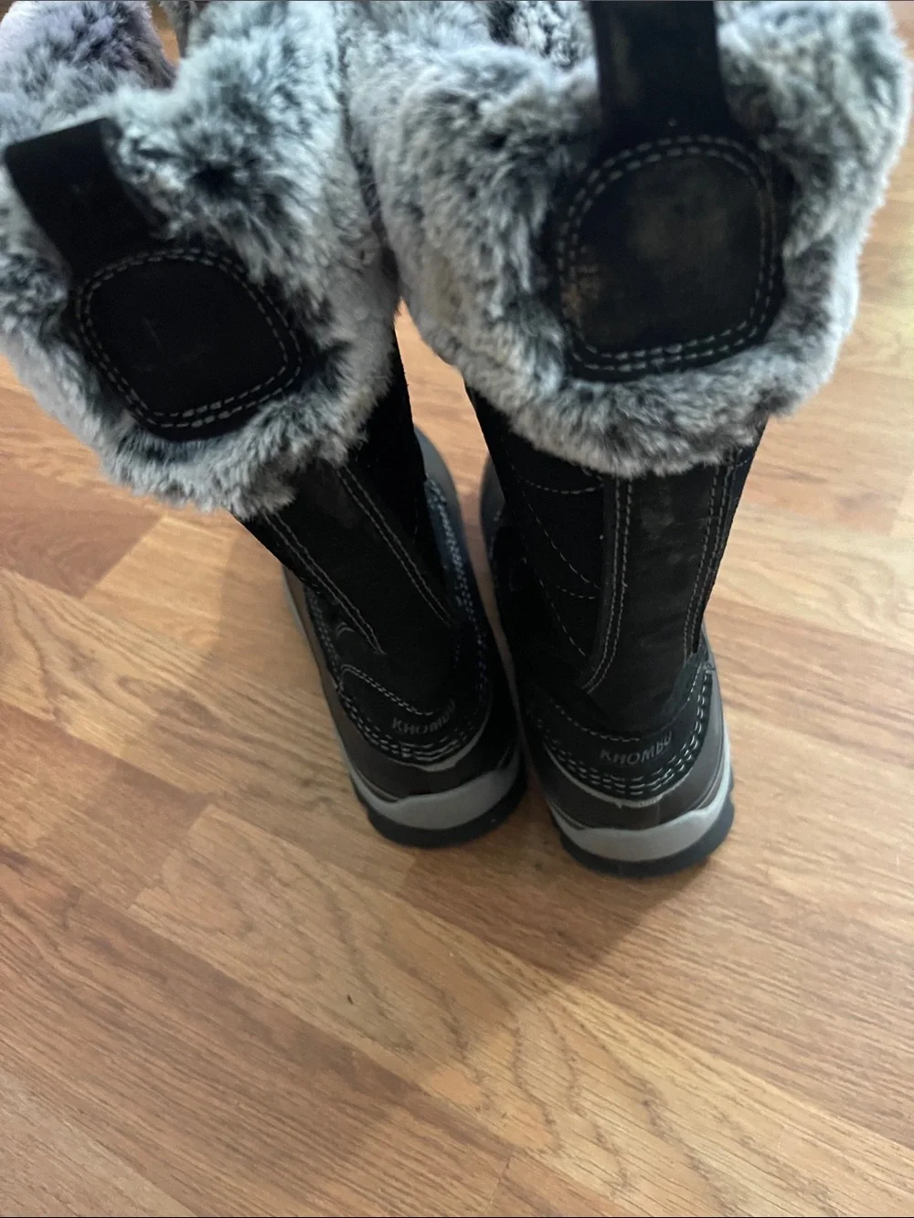 Khombu sz 7 Black Winter Lace-Up Faux Fur Boots, like new